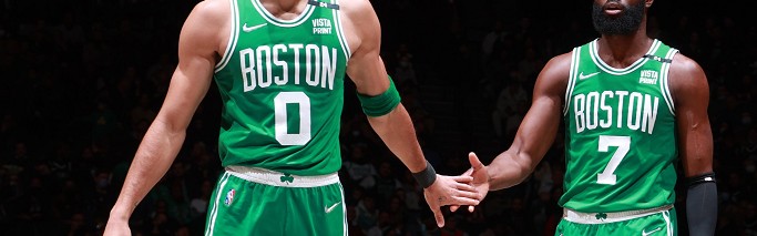  杰伦布朗爆发砍38分，绿军轻取老鹰稳固次席  