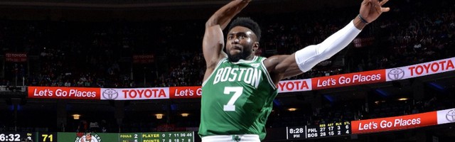  杰伦布朗爆发凯尔特人双探花合力击败雄鹿